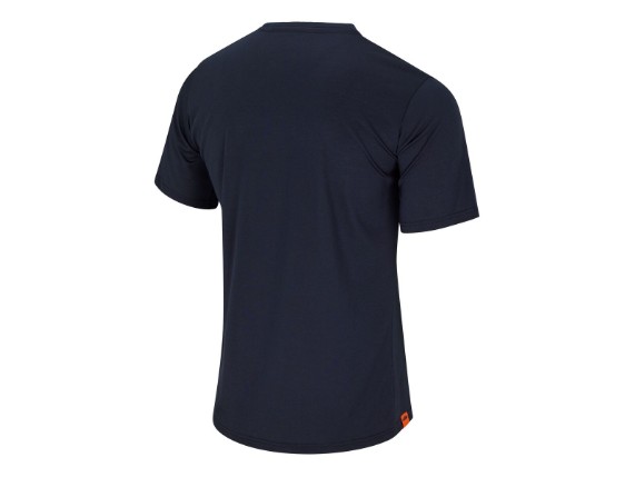 pho_pw_pers_rs_729858_3pw26001310x_essential_tee_dark_blue_back_lifestyle__sall__awsg__v1