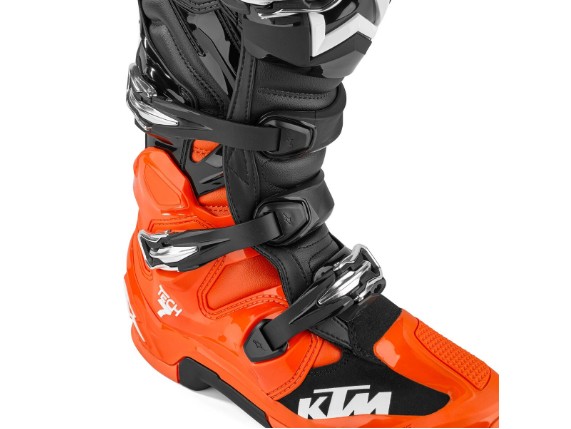 pho_pw_pers_vs_727822_3pw26001970x_ktm_tech_7_boots_blk_orange_detail_1_offroad_equipment__sall__awsg__v1