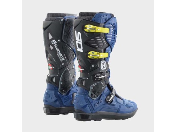 pho_hs_pers_rs_139185_3hs24001830x_crossfire_3_srs_boots_back__sall__awsg__v1