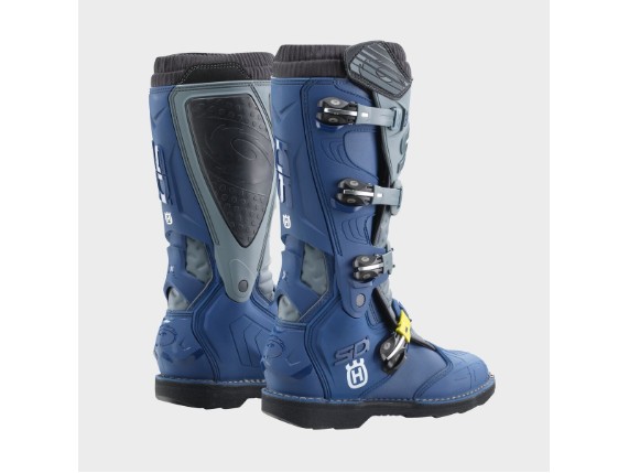 pho_hs_pers_rs_3hs24001840x_x_power_boots_back__sall__awsg__v1