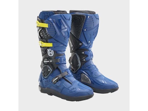 pho_hs_pers_vs_139186_3hs24001830x_crossfire_3_srs_front__sall__awsg__v1