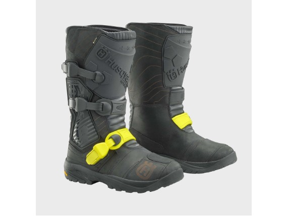 pho_hs_pers_vs_3hs24001180x_scalar_gore_tex_boots_front__sall__awsg__v1