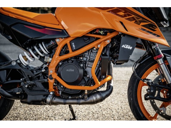 pho_pp_mon_541712_my24_ktm_390_duke_details_parts_03_parts_details_details_parts__sall__awsg__v1