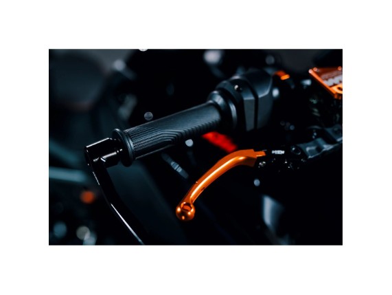 pho_pp_mon_753969_my27_ktm_790_duke_parts_details_europe__global__sall__awsg__v1