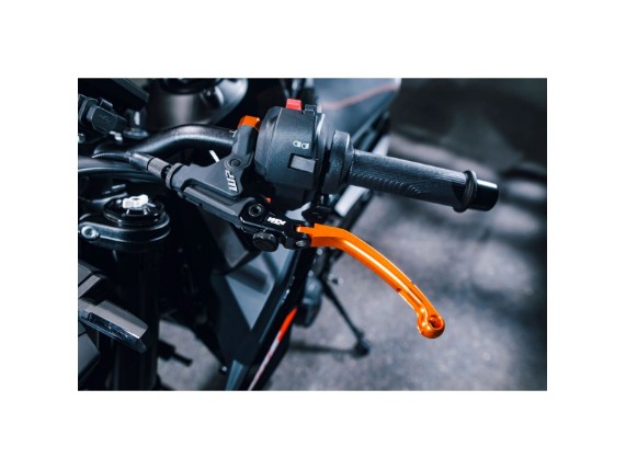 pho_pp_mon_my27_ktm_790_duke_parts_details_europe__global__sall__awsg__v1