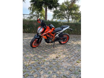 390 Duke