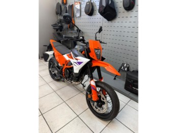390 SMC R
