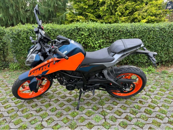 KTM 125 Duke, VBKJPA402RN053491