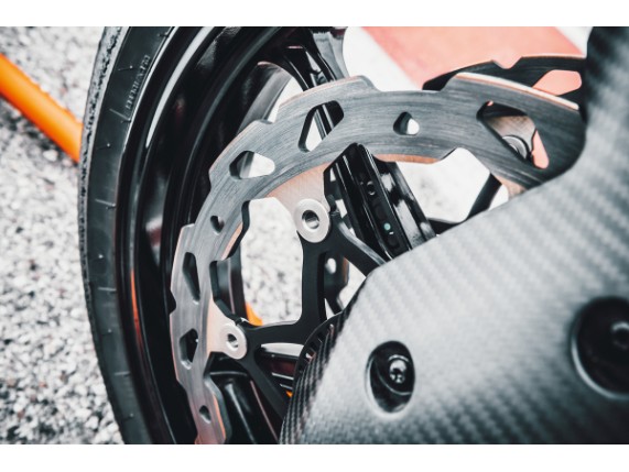 pho_pp_mon_61309960000_montiert__sall__awsg__v1