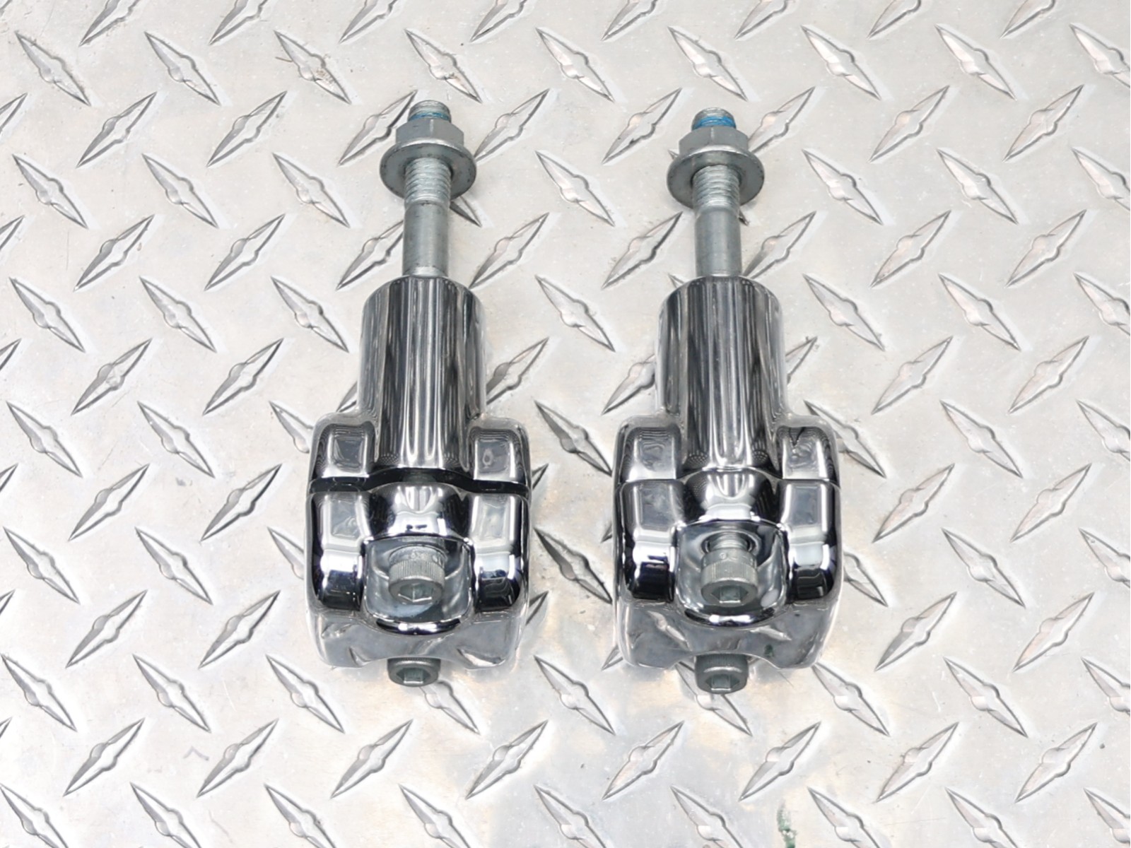 Fat Boy Riser OEM 56887-07