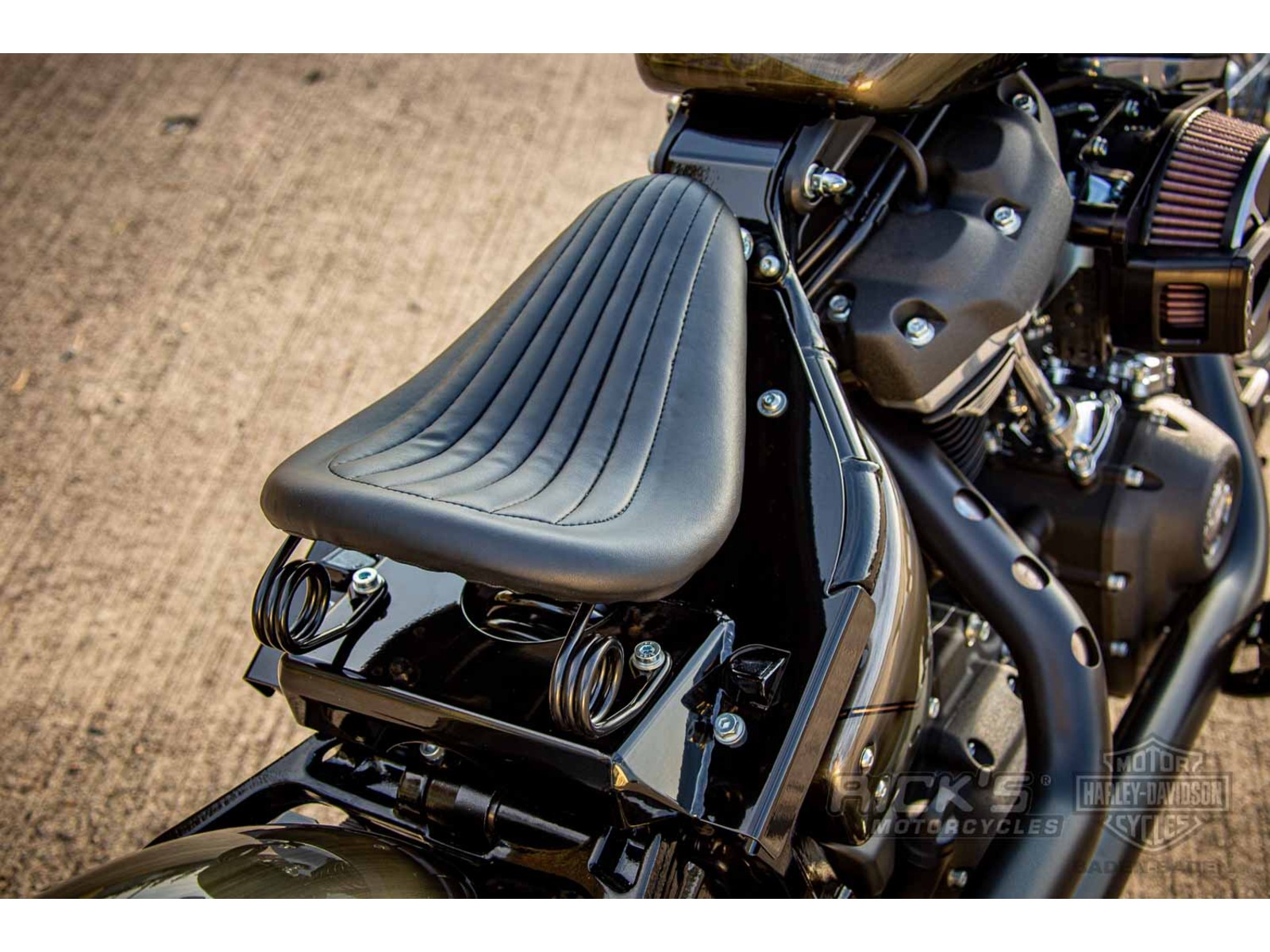 Rick's Motorcycles solo seat / saddle conversion kit Softail