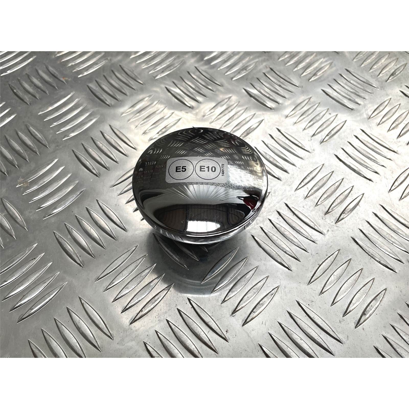 Tankdeckel chrom H-D Softail M8 Abbau Neuf. OEM 61272-92F