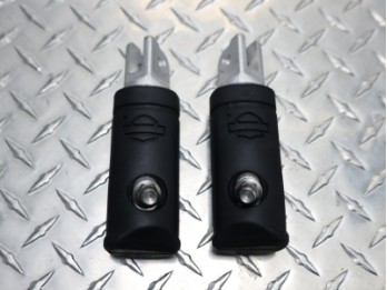 Sport Glide / Street Bob / Breakout / Low Rider / Sportster S foot pegs