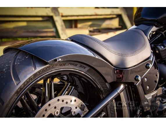Harley-Davidson-Milwaukee-Eight-Breakout-black-017