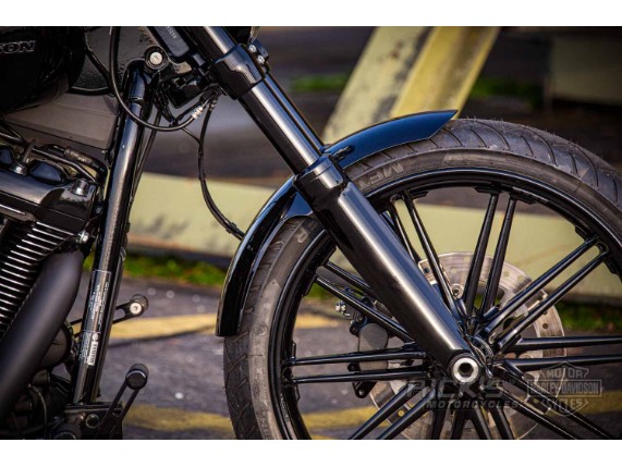 Harley-Davidson-Milwaukee-Eight-Breakout-black-029
