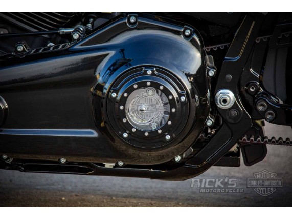 harley-davidson-milwaukee-eight-breakout-black-037