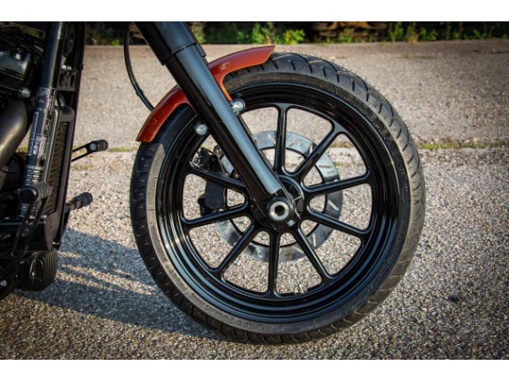 Harley-Davidson_-_Softail_Slim-Milwaukee_8-300Kit-058