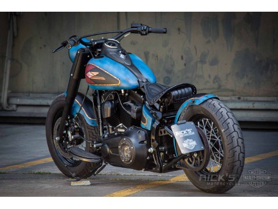 Harley-Davidson-Twin-Cam-Softail-Slim-Bobber-lang-028-1