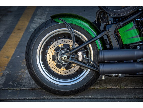 Harley-DAvidson_TwinCam_Softail_Slim_Bobber-010