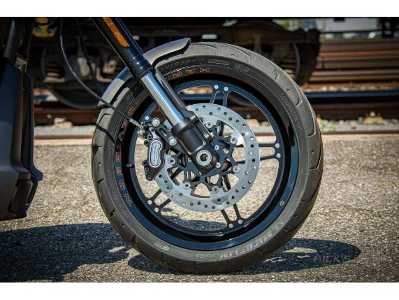 Ricks-Harley-Davidson-Softail-M8-FXDR-ab-2018-Fender-Schutzblech-vorne-Stahl-273967579729-9
