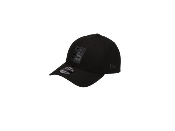 pho_pw_pers_vs_561410_rb_ktm_carbon_curved_cap_3rb24006360x_front_rb_lifestyle_collection__sall__awsg__v1