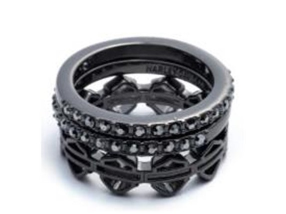 Ring black