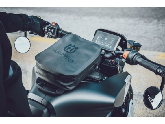 pho_hp_mon_150803_technical_accessories_street_2024__sall__awsg__v1