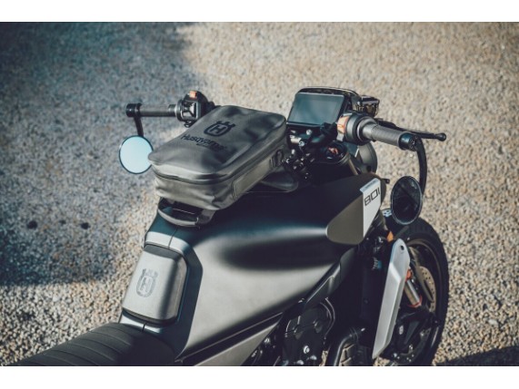 pho_hp_mon_150808_technical_accessories_street_2024__sall__awsg__v1