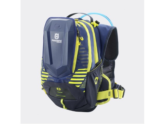 pho_hs_pers_rs_3hs240036400_team_dakar_hydration_backpack_persp__sall__awsg__v1