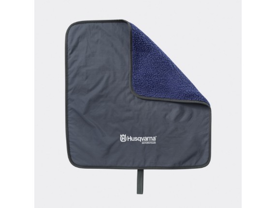 pho_hs_pers_vs_3hs240039700_paddock_changing_mat__sall__awsg__v1