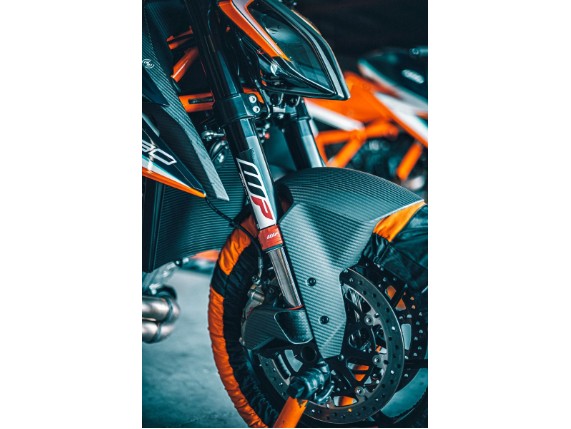 pho_pp_mon_61708910000_fender_detail__sall__awsg__v1