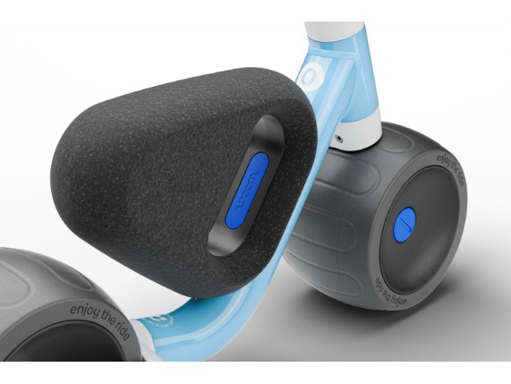 3to2-0011 WOW Detail View Blue 01