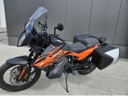 890 ADVENTURE