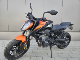 890 DUKE L