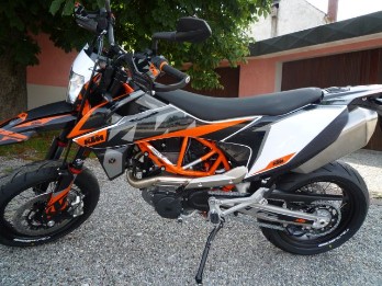 690 SMC R