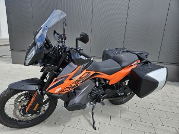 890 ADVENTURE