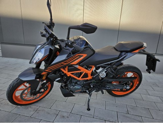 KTM 125 DUKE E5, VBKJPA406PC023760