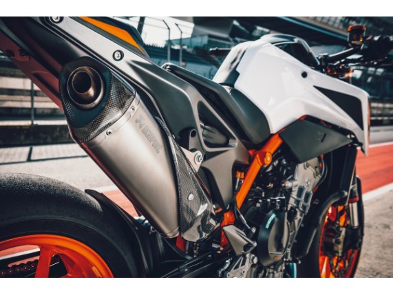 pho_pp_mon_63605999000_63605999044_montiert__sall__awsg__v1