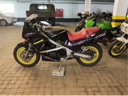 GPZ600R