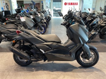 XMAX 125