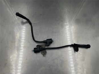 XRV750 RD04 Zündspule Set Africa Twin hinten