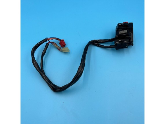 4YH8397210G LENKERSCHALTER RECHTS XV535 99-01 (1)