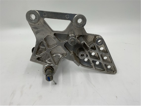 98d41f9c015347e59e417feb53819919