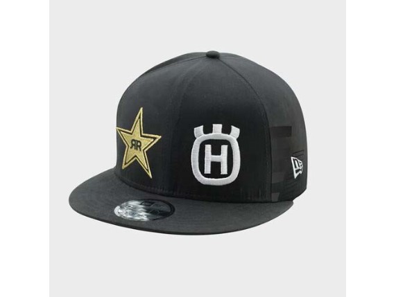 pho_hs_pers_vs_139678_3rs24003690x_replica_team_flat_cap_fertig_rockstar__sall__awsg__v2