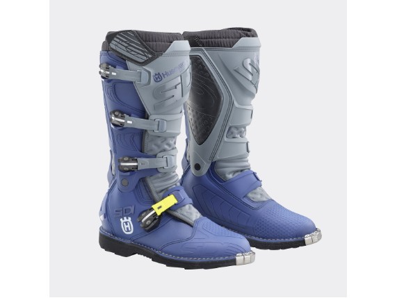 pho_hs_pers_vs_3hs24001840x_x_power_boots_front__sall__awsg__v1