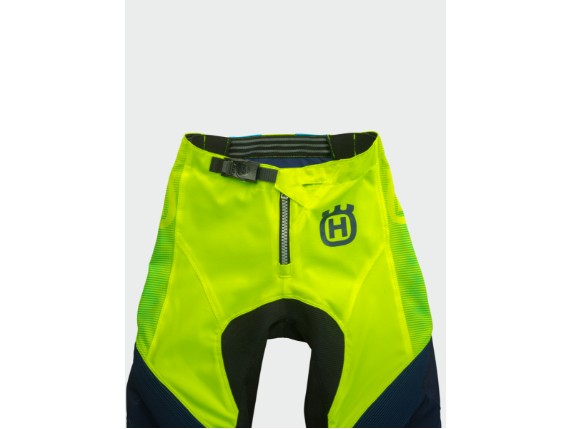 pho_hs_closeup_45532_3hs199220x_kids_railed_pants_close_up__sall__awsg__v1