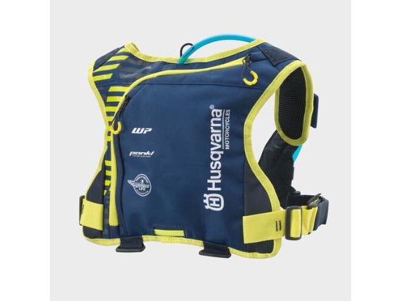 pho_hs_pers_vs_139023_3hs24003620x_team_erzberg_hydration_pack_persp__sall__awsg__v1