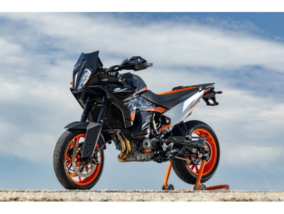 pho_pp_nmon_514940_ktm_890_smt___static_images_ktm_890_smt_pre___shooting_static__sall__awsg__v1