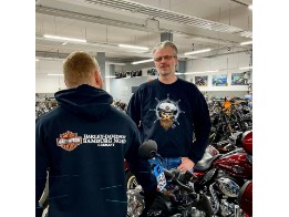 Harley-Davidson® Dealer-Hoodie und Dealer-Sweatshirt "Fiete" exklusiv in Hamburg