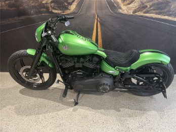 FXBB Softail Street Bob